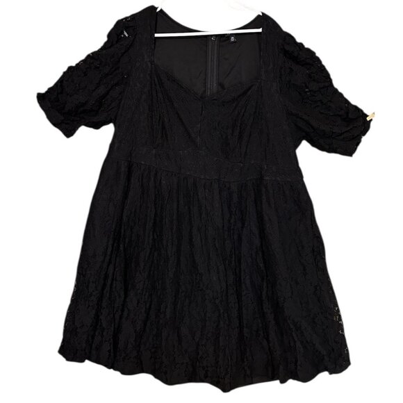 Torrid Woman’s 24 Black Skater Dress Sweetheart Neck Ruched Lace Pockets Plus - Picture 1 of 12